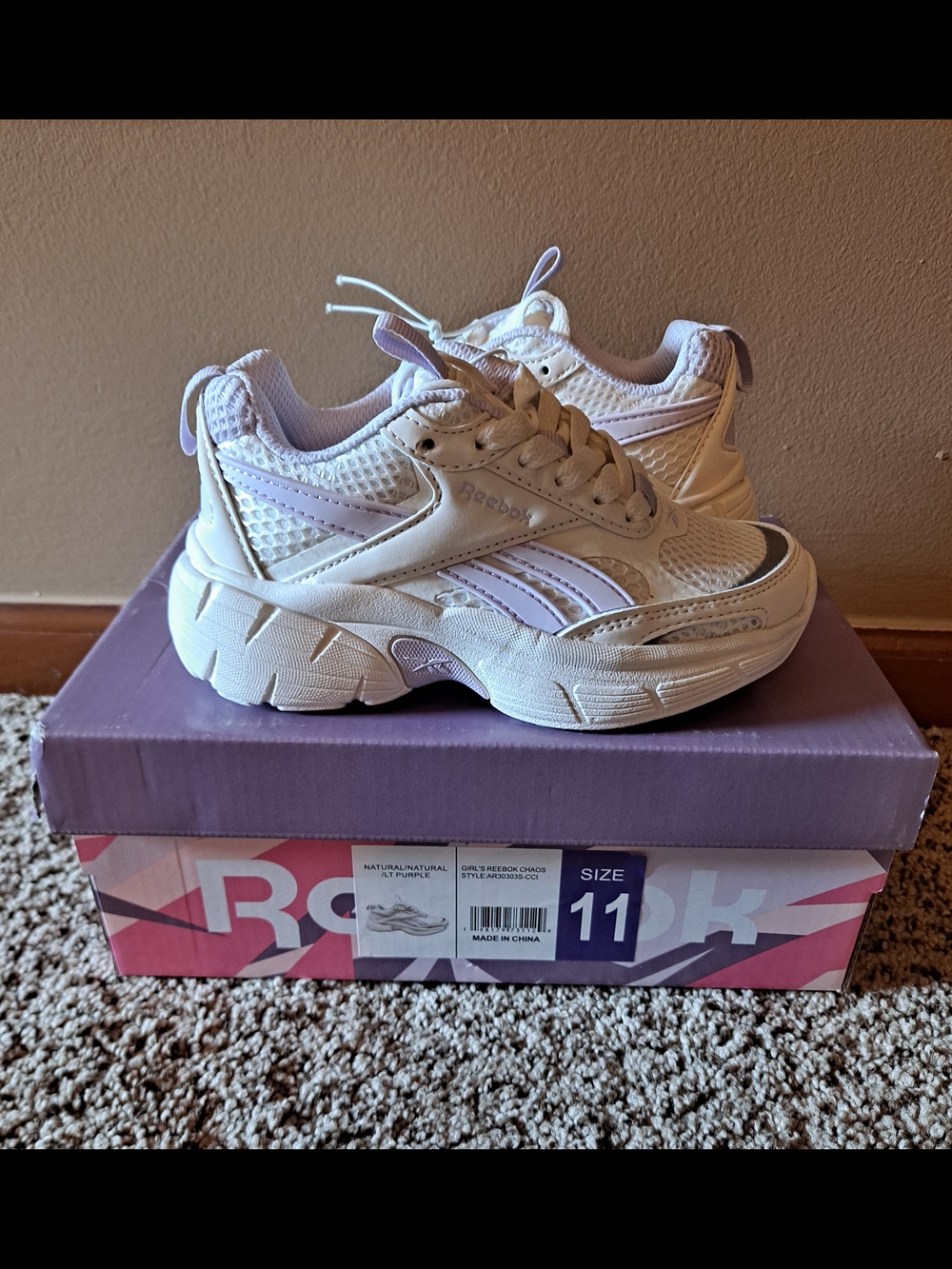 Reebok Kids Platform Sneaker - White & Light Purple Accents Size 11